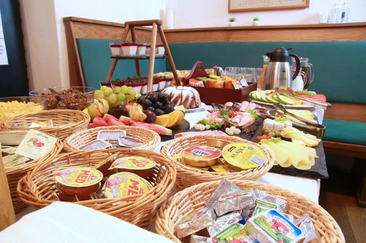 Hotel Koruna 프라차티체 외부 사진